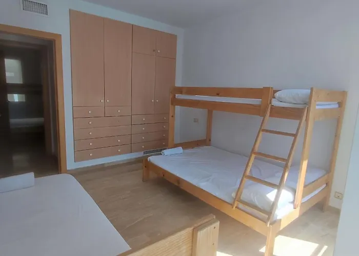 Close To The Sea Large 170 M2 Apartmentbikes